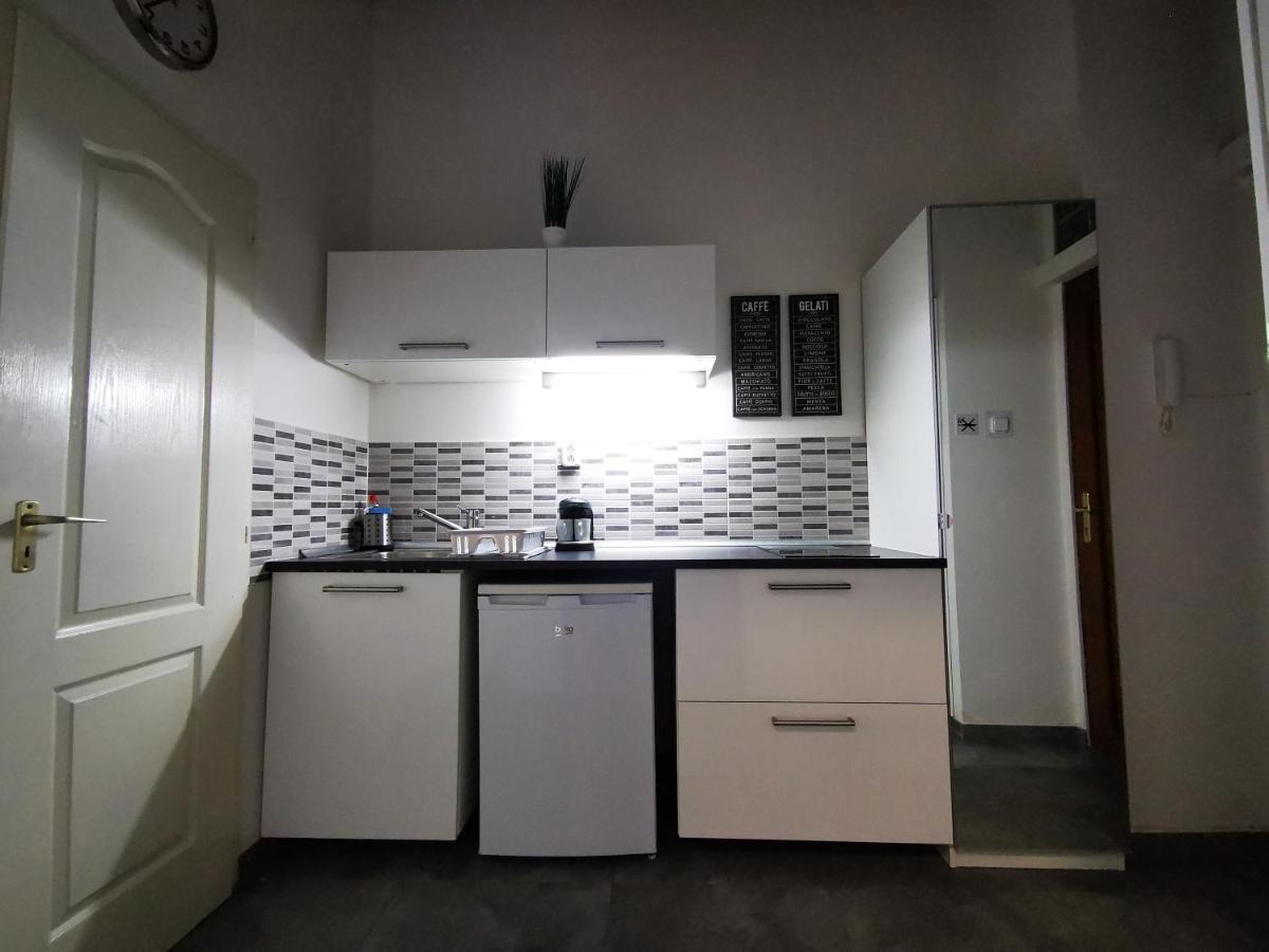 Kst Apartman Apartment Budapest Luaran gambar